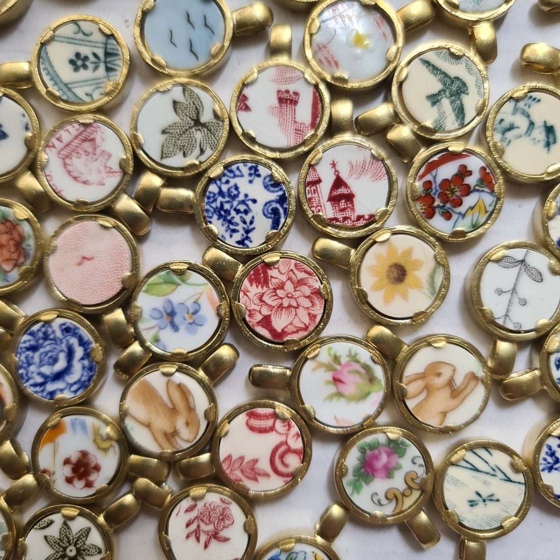 Abbiamo rimosso dal sito i gioielli in ceramica