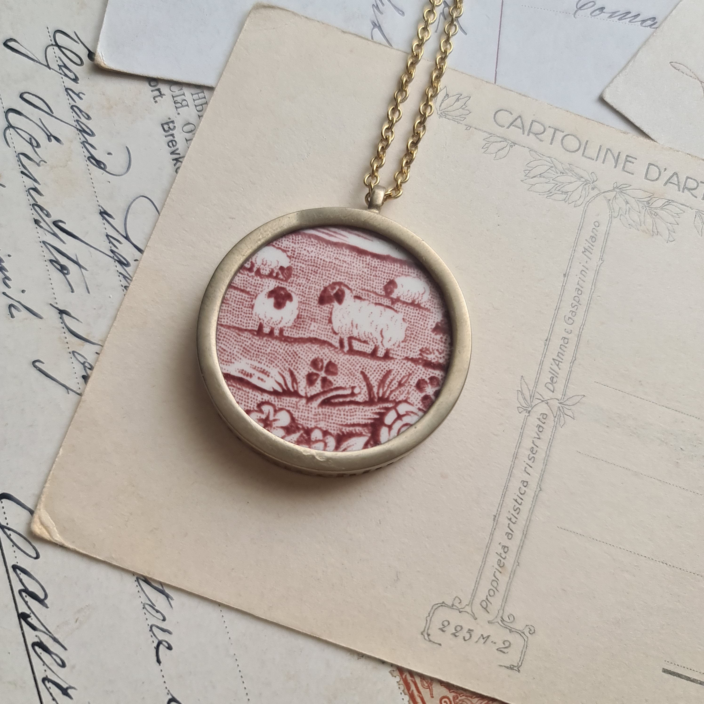 Pecore con quadrifoglio rosso