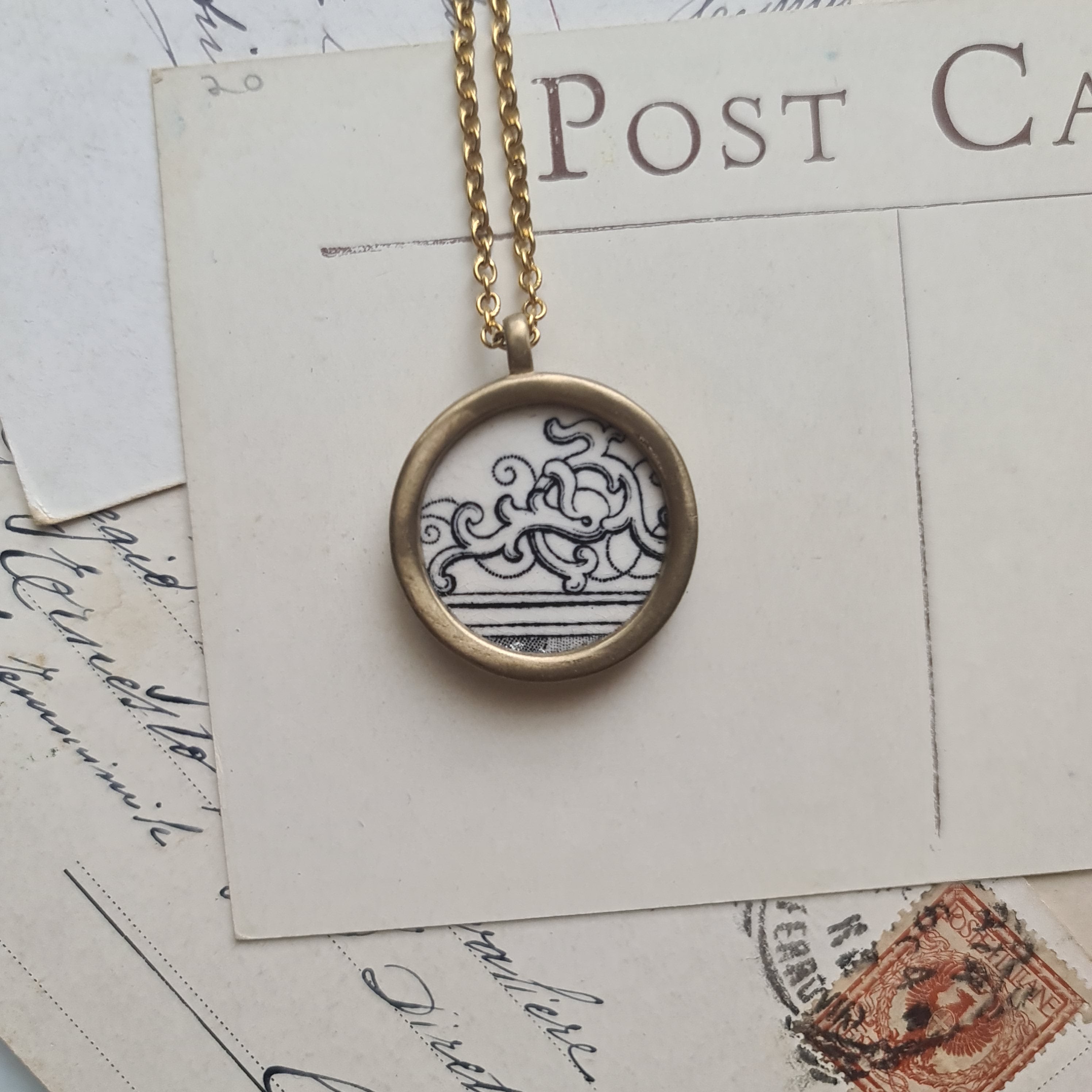 Fregio bianco e nero