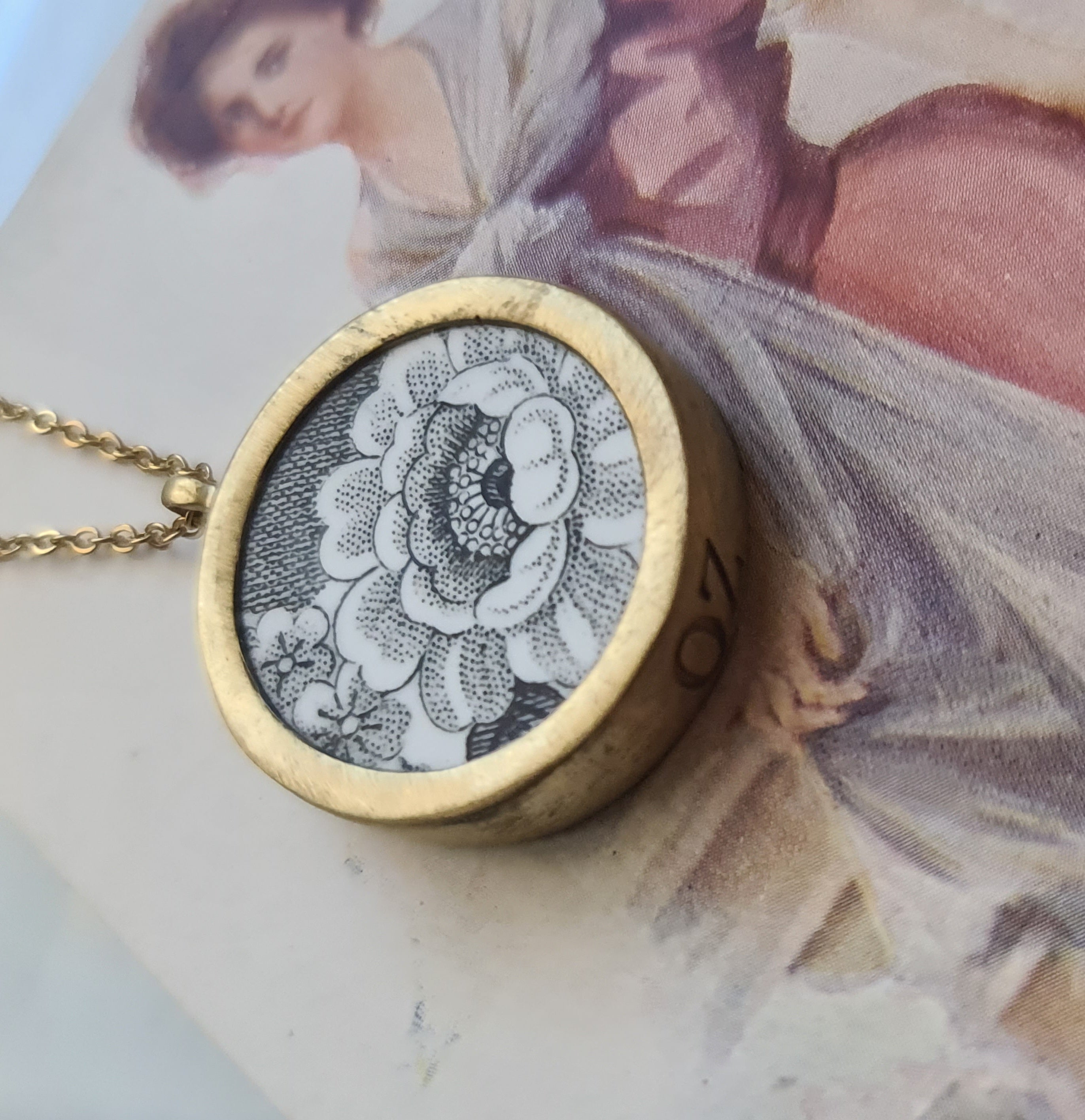 Camelia nera piccola