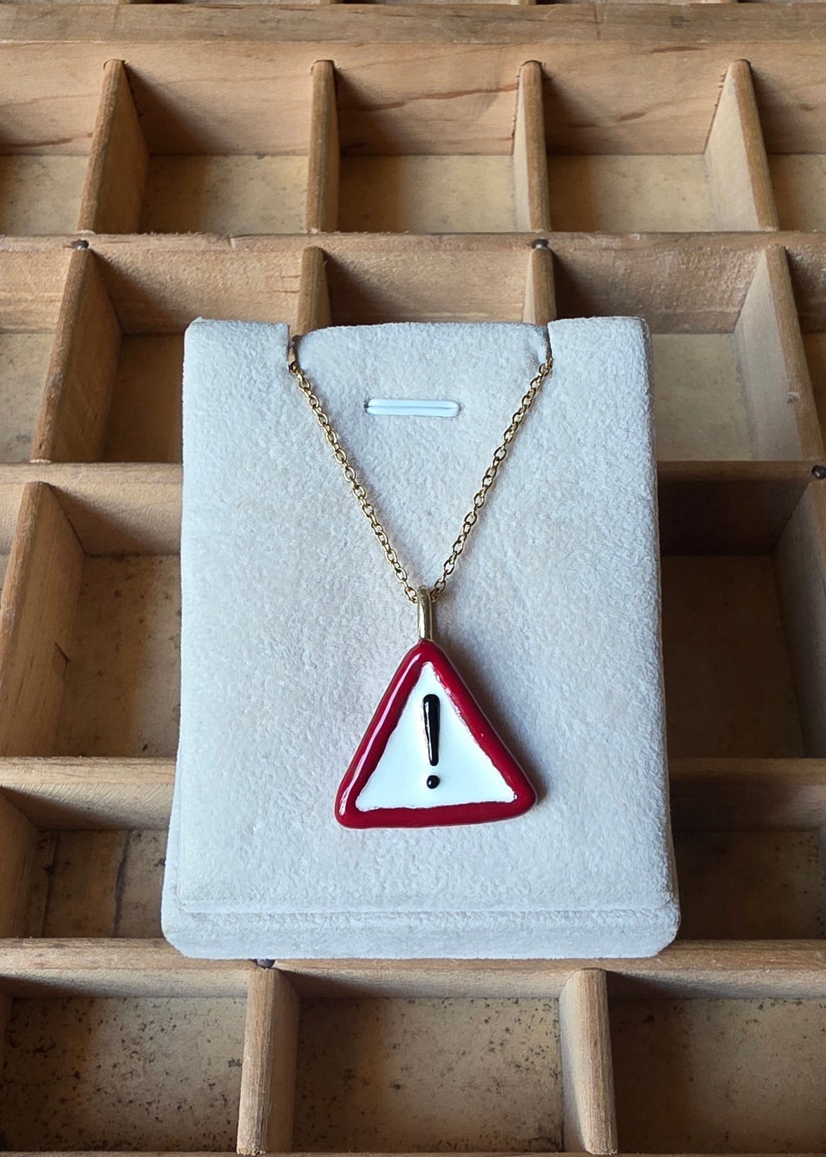 Collana Pendente Cartello Pericolo