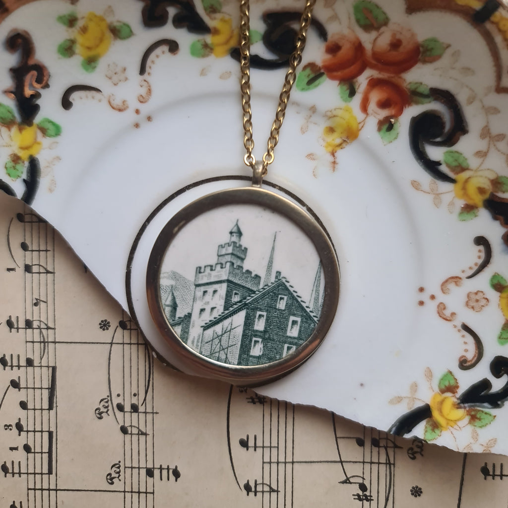 Collana media castello verde