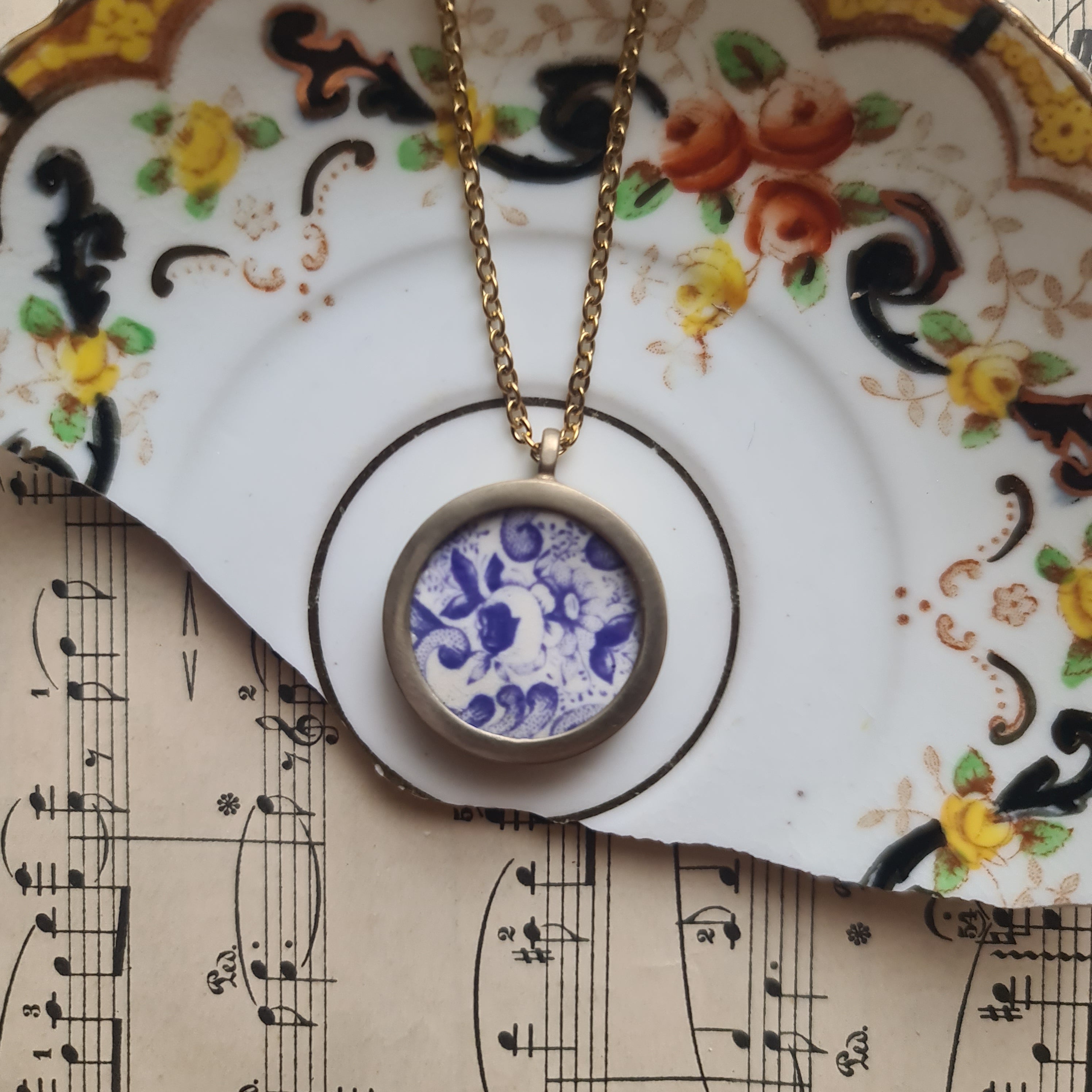 Collana piccola fiori viola