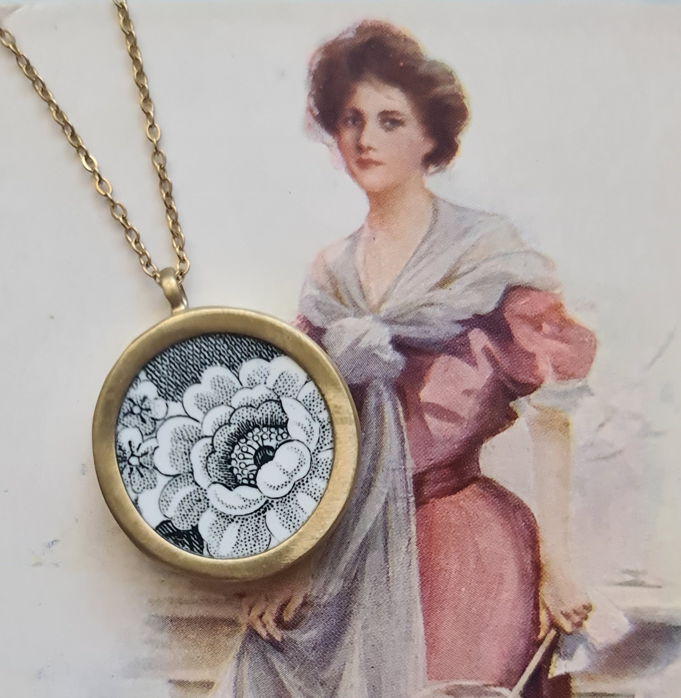 Camelia nera piccola