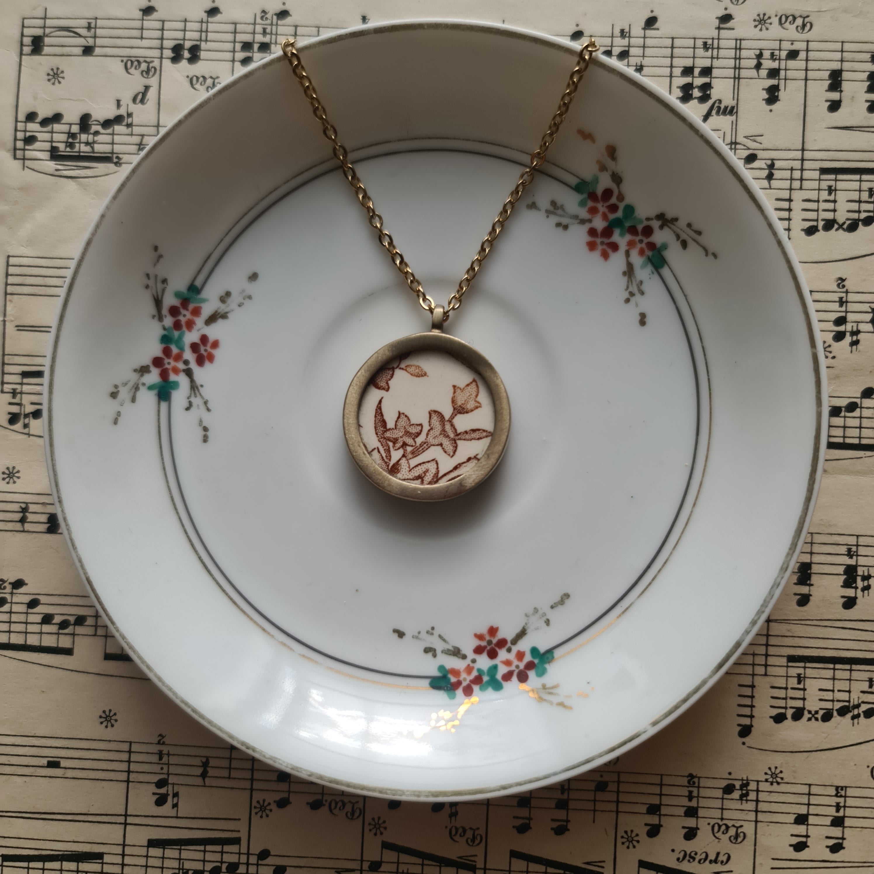 Fiore marrone francese