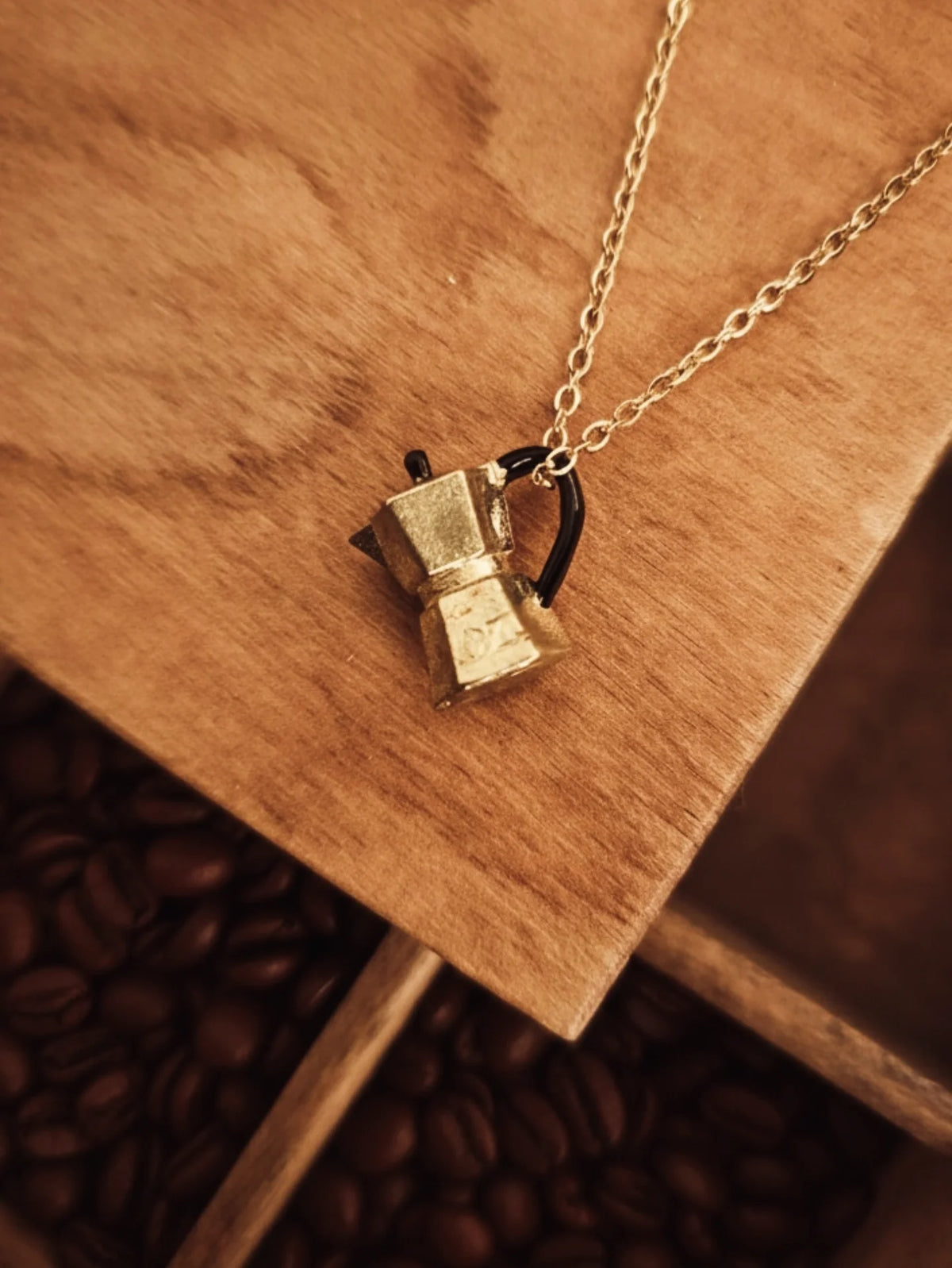 Ciondolo Mini Moka in Ottone Artigianale