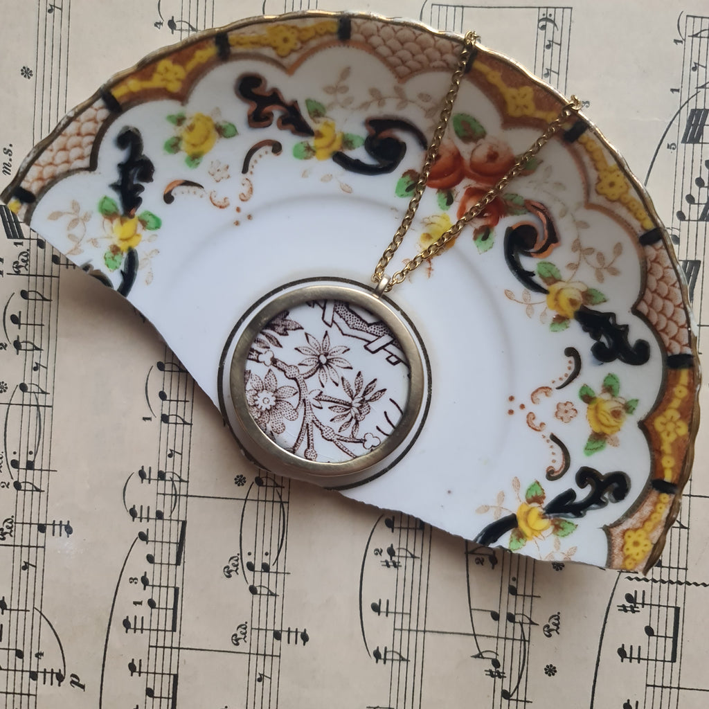 Collana media fiori marroni Richard