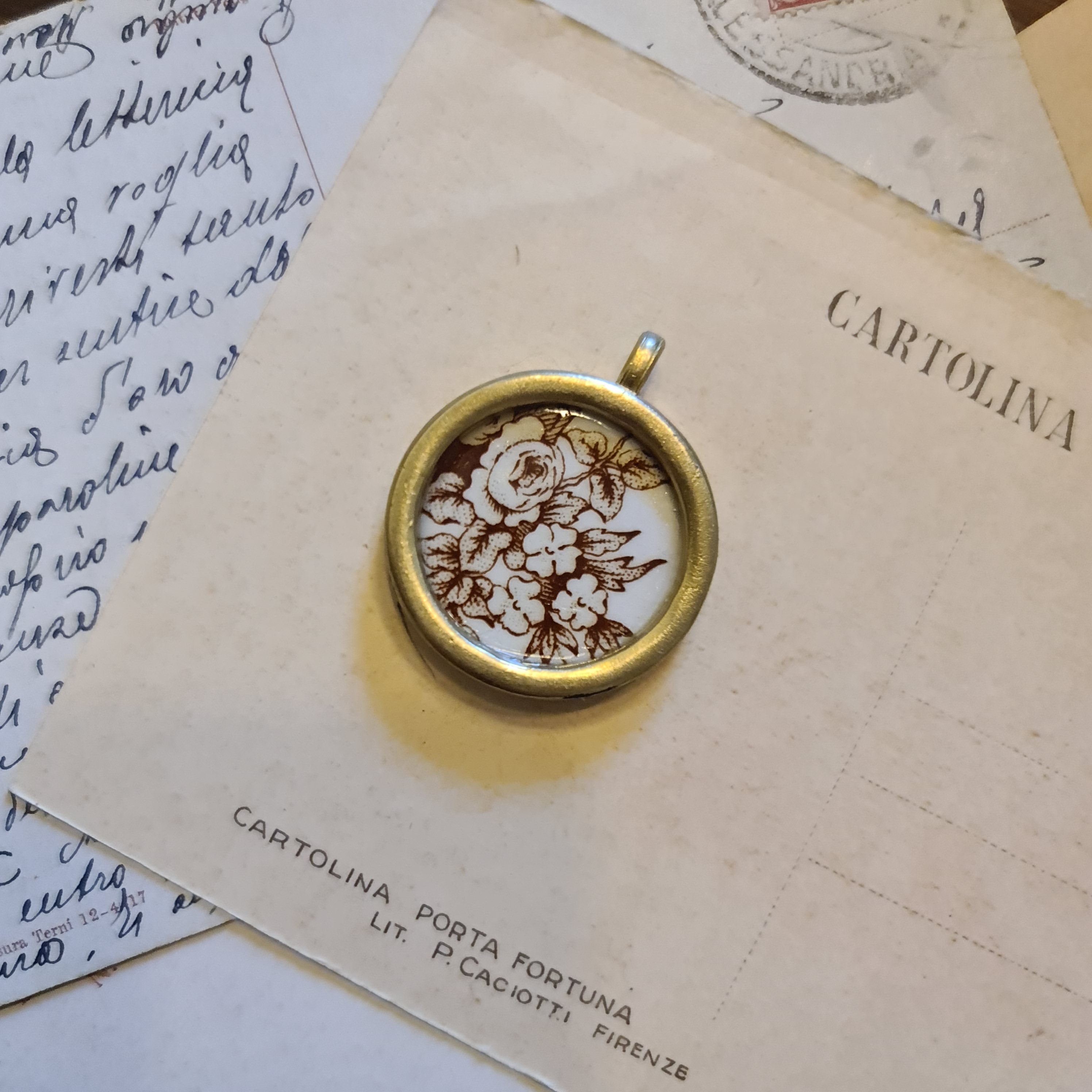 Fiori delicati marroni