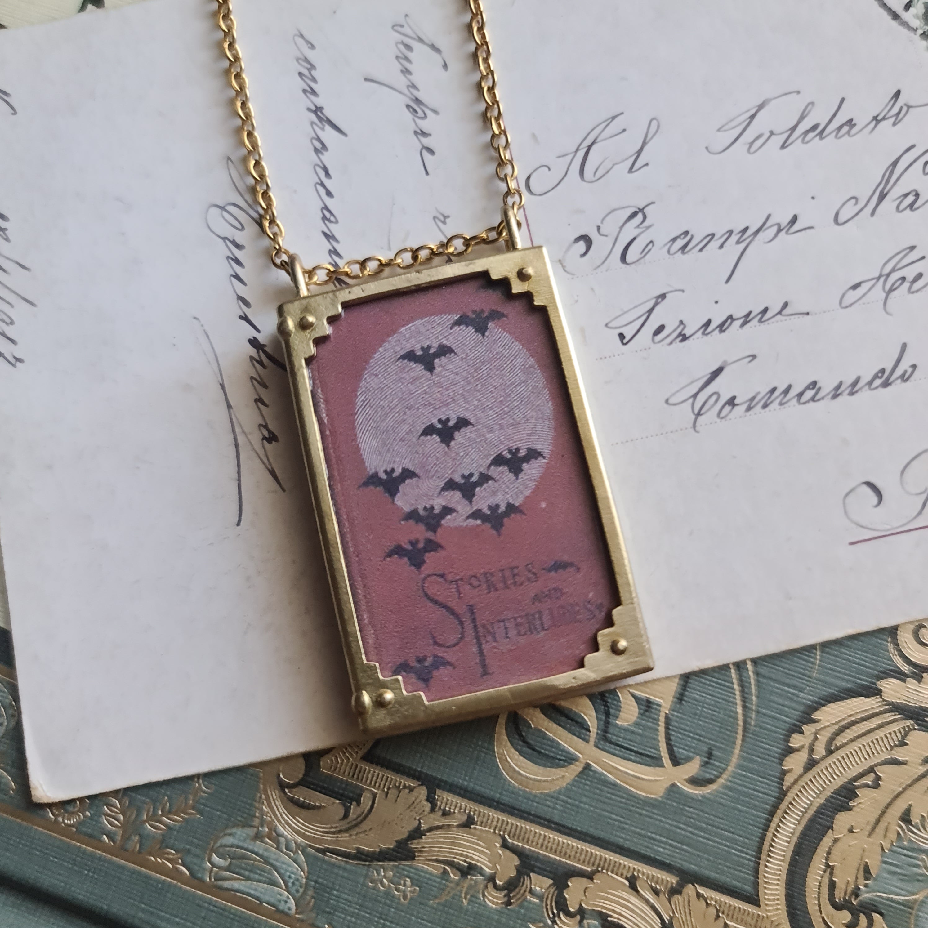 Libro "Stories and Interludes"