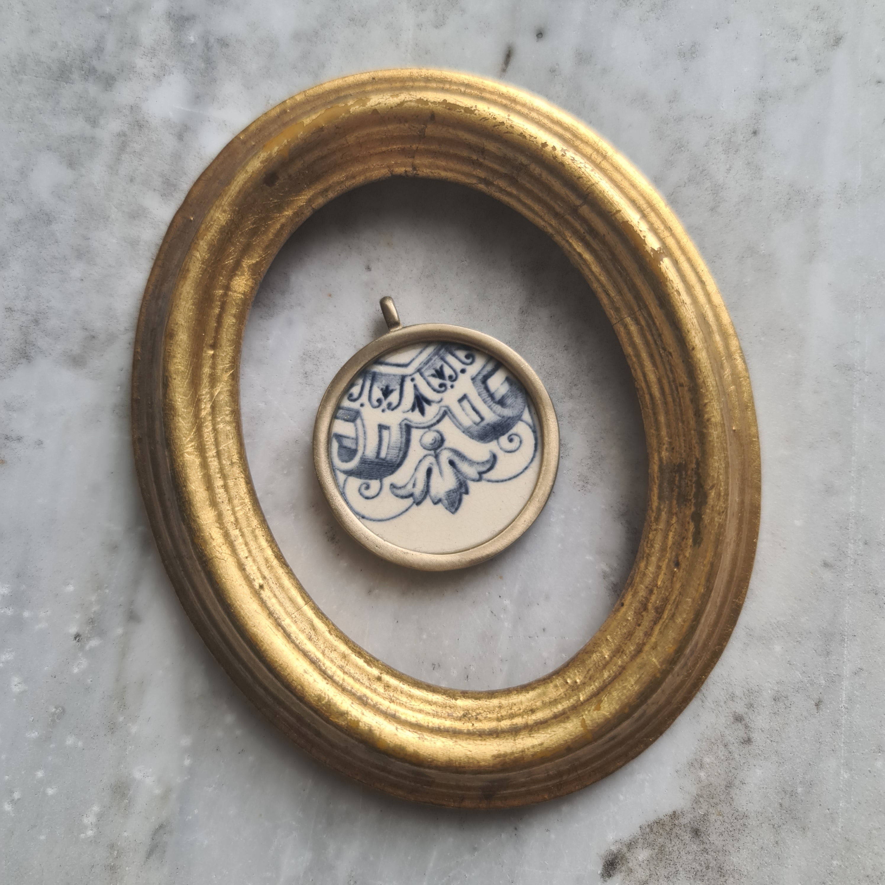 Collana media fregio blu