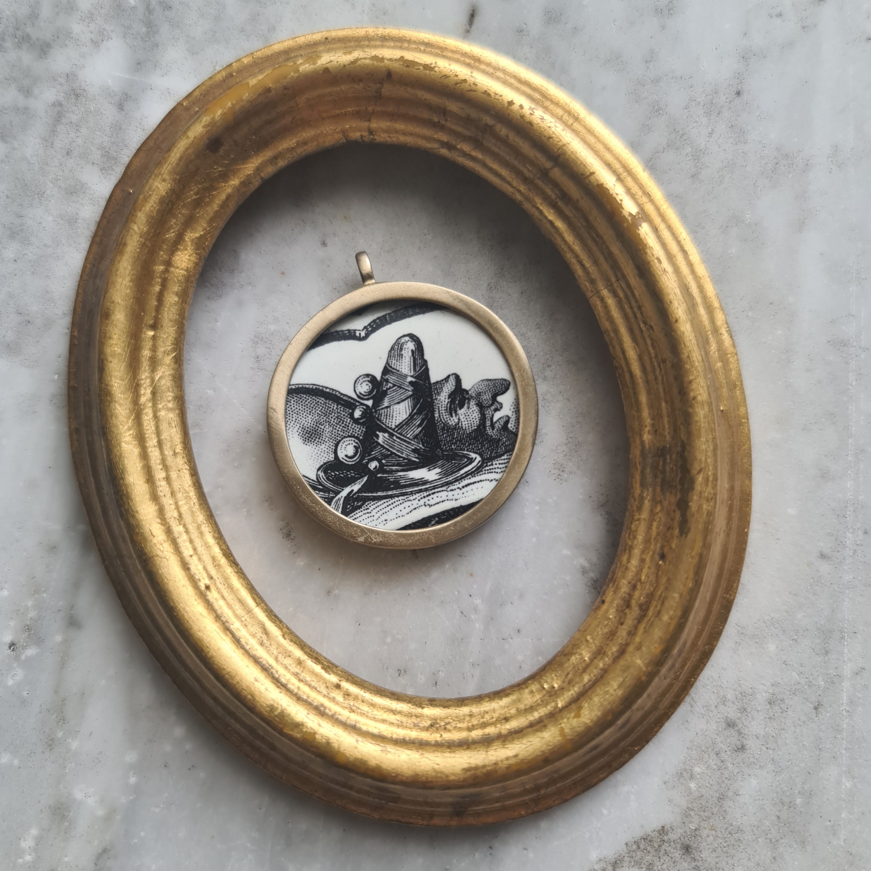 Collana media cappello delle feste