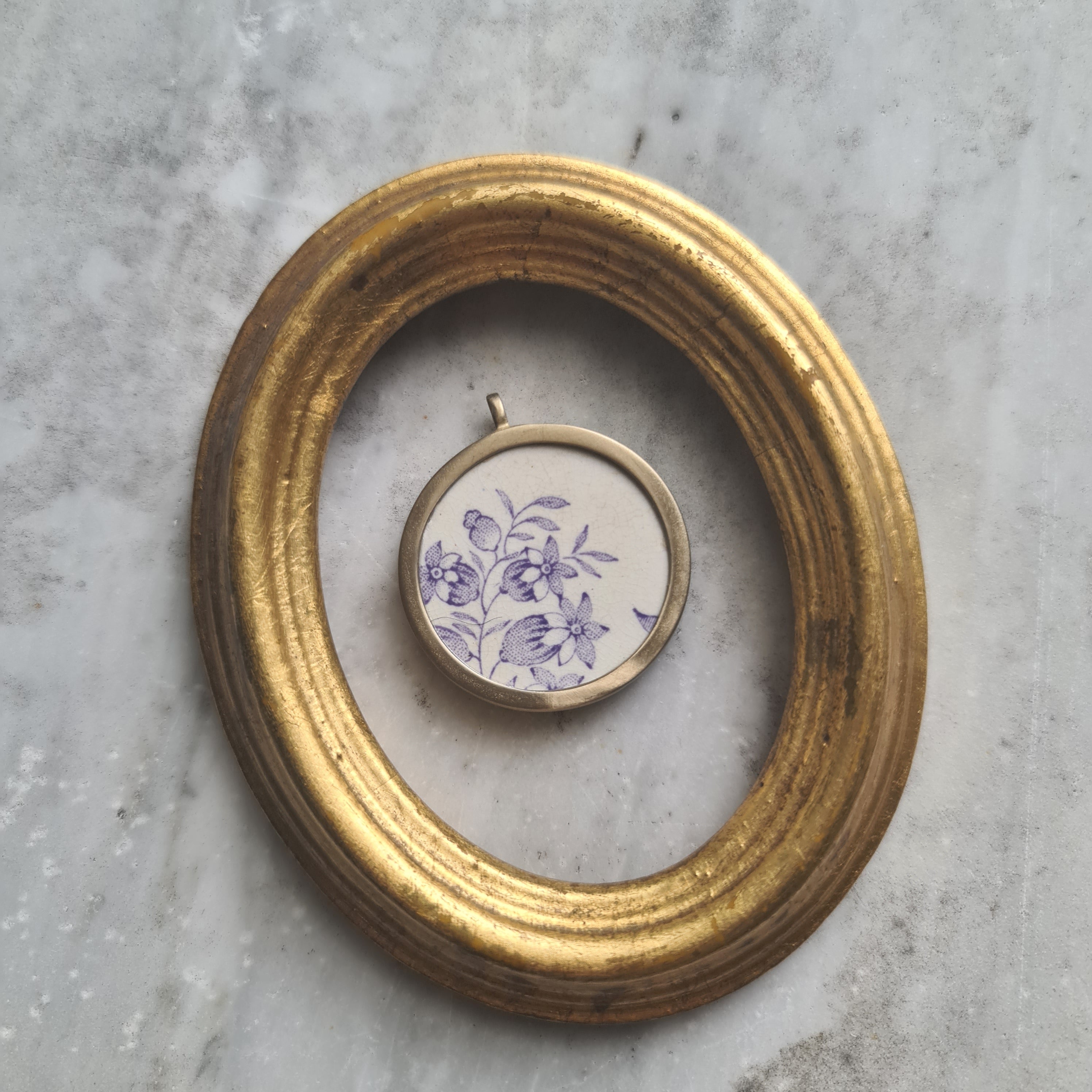 Collana media fiori viola