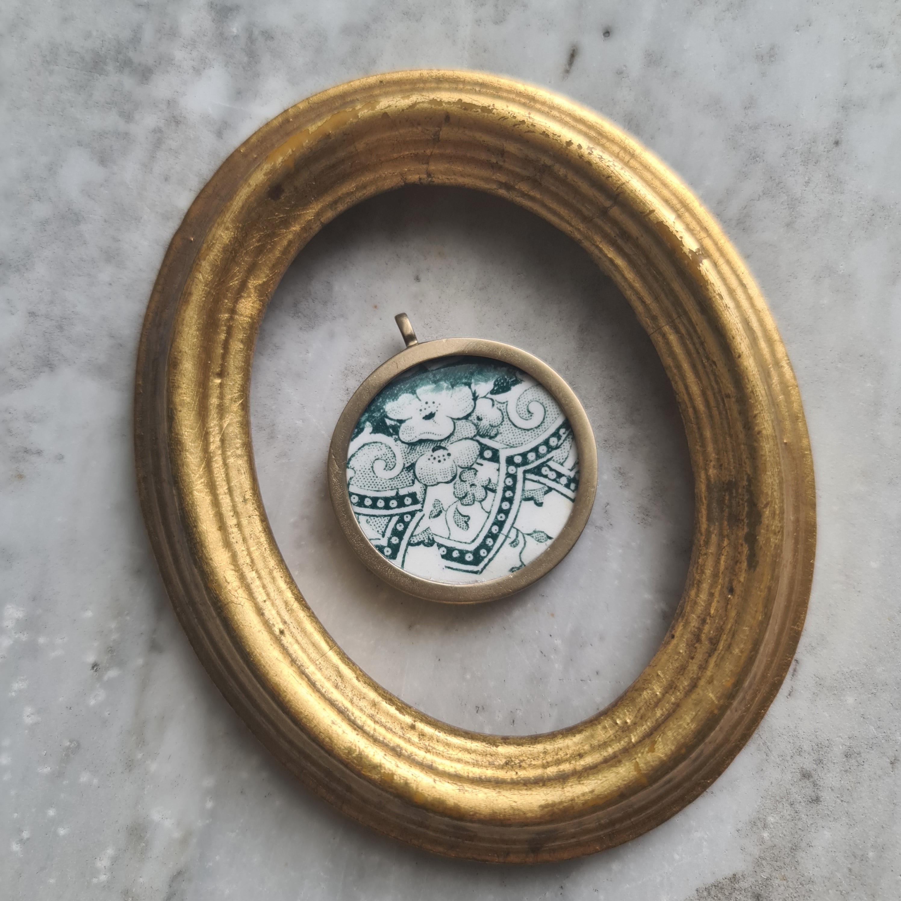 Collana media fregio foglie verde